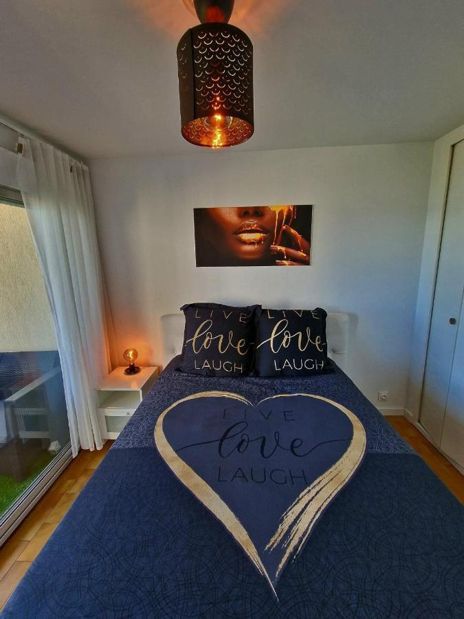 Appartement 1Ere Ligne Piscine Terrasse Au Bord De La Plage Front De Mer Avec 6 Velos Палава-ле-Фло Экстерьер фото