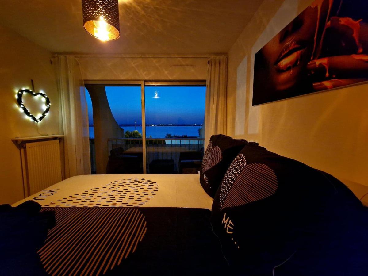 Appartement 1Ere Ligne Piscine Terrasse Au Bord De La Plage Front De Mer Avec 6 Velos Палава-ле-Фло Экстерьер фото